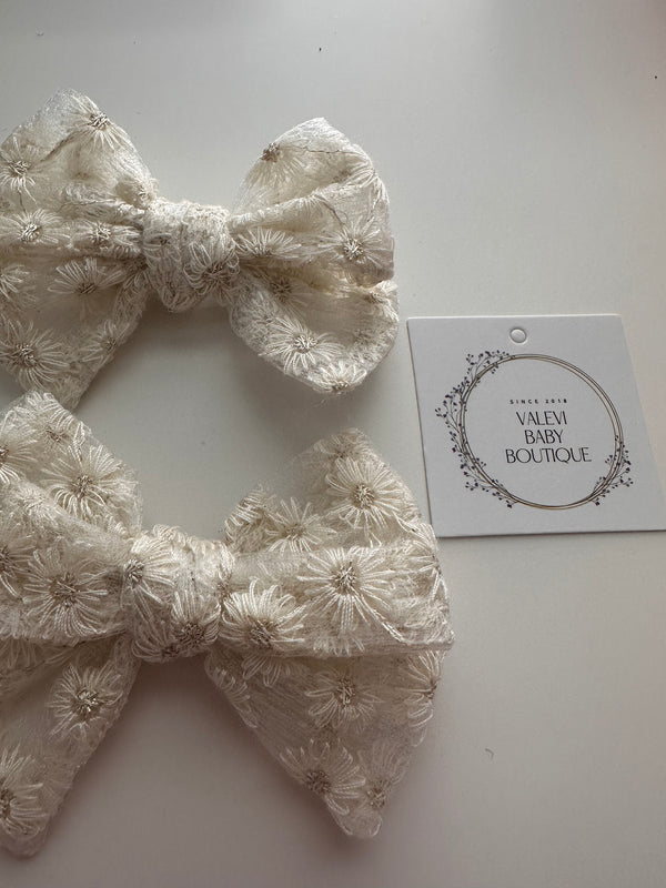 Hand made bows set of 2