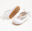 Pearls crib shoes