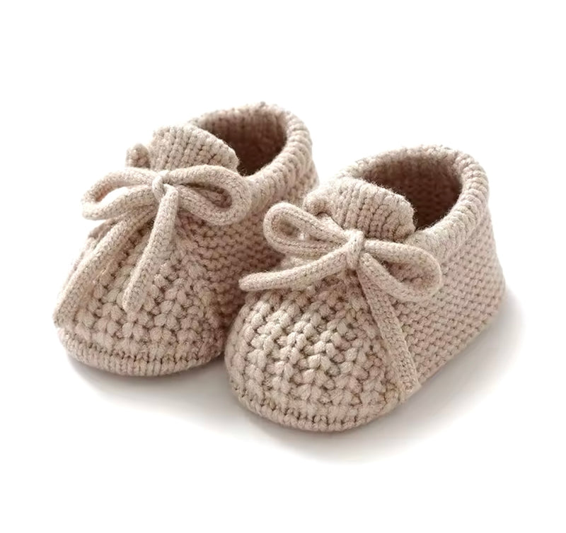 Knitted shoes