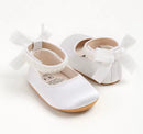 Pearls crib shoes