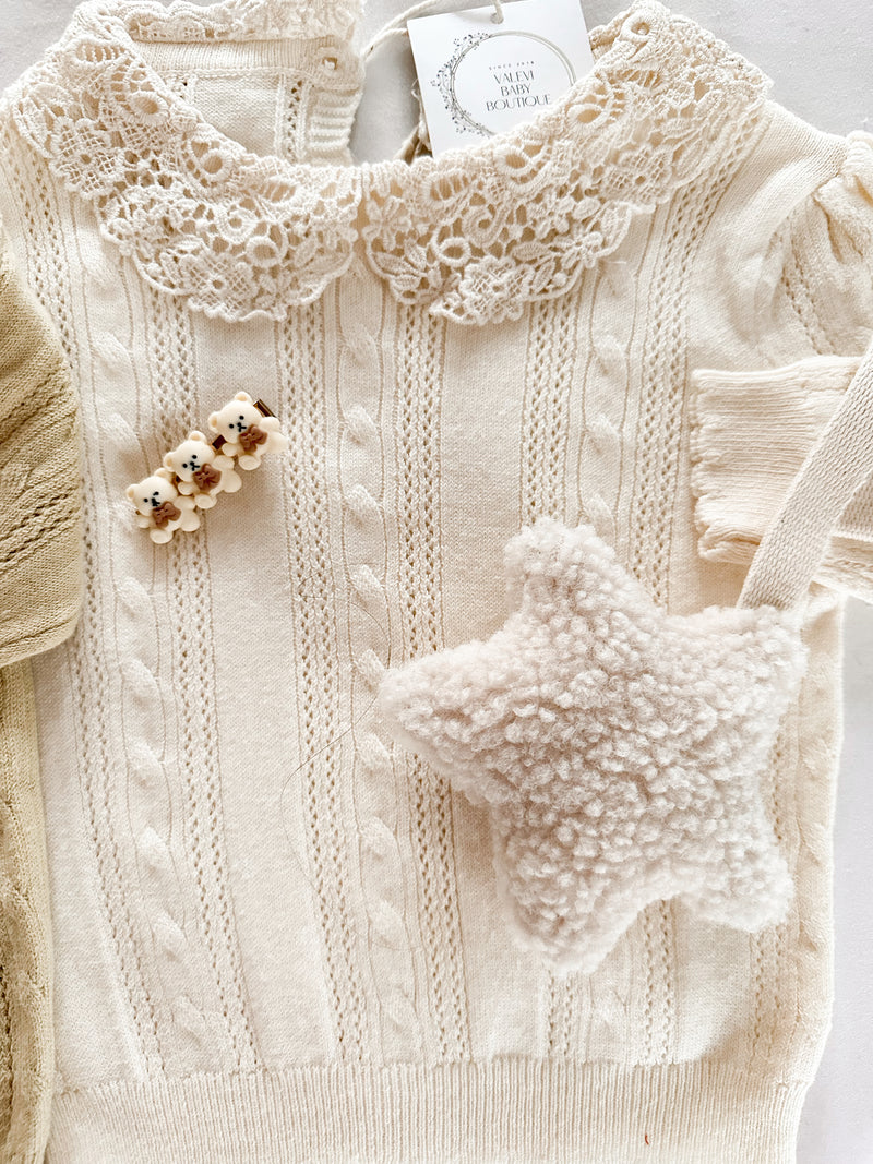 Embroidered collar sweater