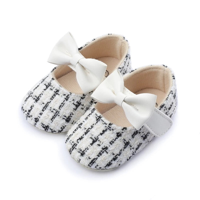 Leah crib shoes