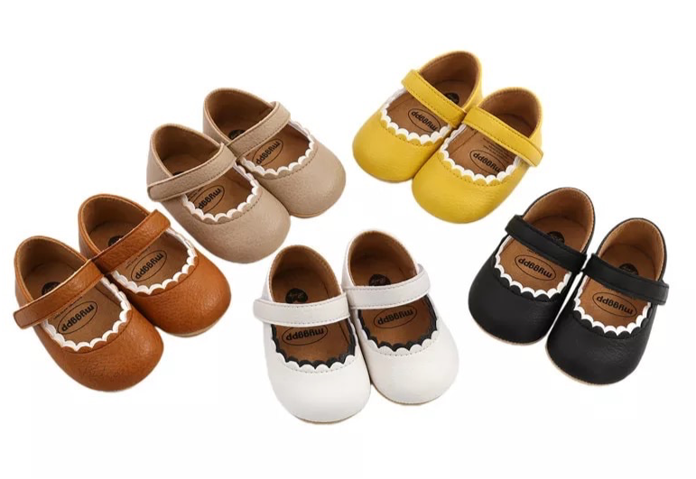 Lexie crib shoes