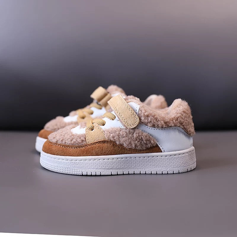 ‘Leo’ sherpa sneakers