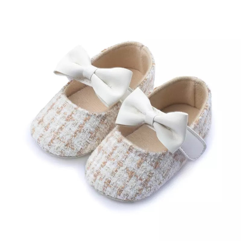 Leah crib shoes